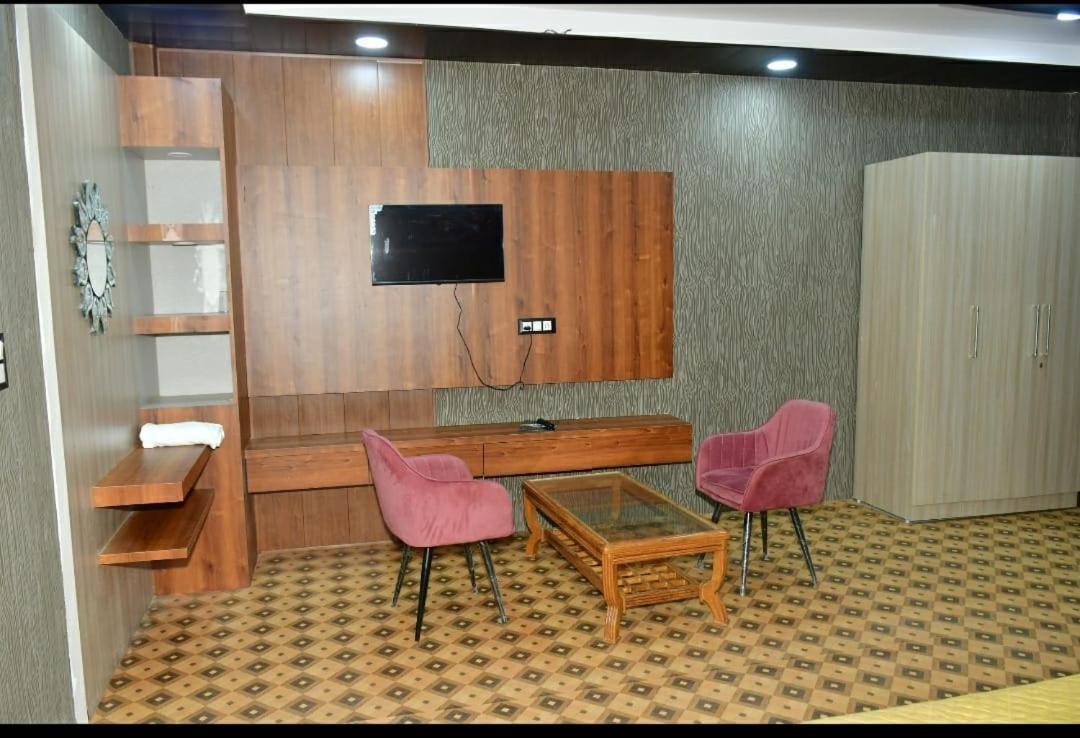 Hotel Pearl Residency Mukteshwar Ngoại thất bức ảnh